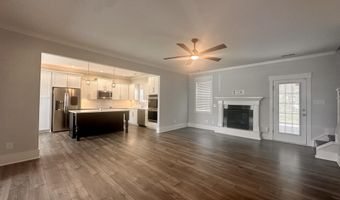 201 Thistleberry Dr, Aberdeen, NC 28315
