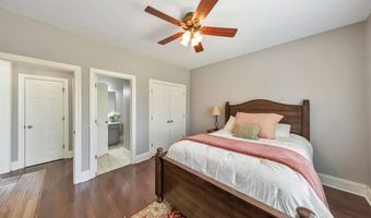 62 Applewood Ln, Acworth, GA 30101
