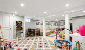 3 Grant Ave, Albertson, NY 11507