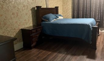 244 E Main St, Bells, TN 38006
