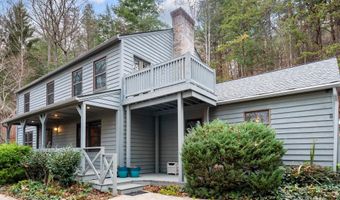 211 W Sondley Dr, Asheville, NC 28805