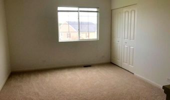 900 Heartland Park Ln, Antioch, IL 60002