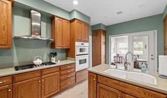 817 ORKNEY Grade, Basye, VA 22810