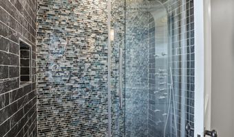 2238 ARLINGTON Ter, Alexandria, VA 22303