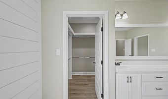 423 Indian Creek Cir, Adel, GA 31620