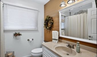 2812 Greenbriar Rd, Anderson, IN 46011