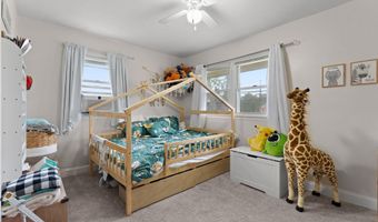 5 TRINITY Pl, Barrington, NJ 08007