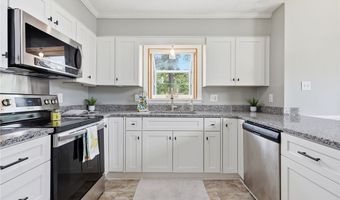 190 Fox Run Ln, Autryville, NC 28318