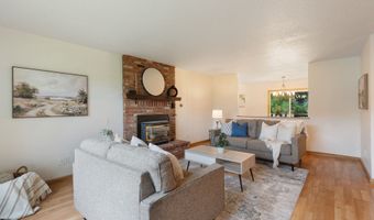 24950 NE AIRPORT Rd, Aurora, OR 97002