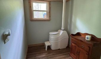 6 Maple Dr, Abbot, ME 04406