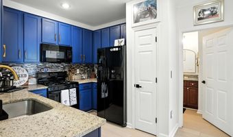 4850 EISENHOWER Ave 302, Alexandria, VA 22304