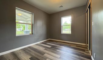 210 E Quincy Ave, Arkansas City, KS 67005