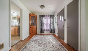 10 N MAIN St, Magnolia, DE 19962