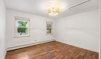 96 Comly Rd, Bayonne, NJ 07035