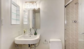 4808 MOORLAND Ln 711, Bethesda, MD 20814