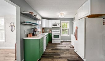317 WOODLAWN Dr, Aurora, IN 47001