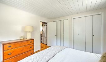 33 W Main Rd, Little Compton, RI 02837