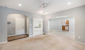 614 S 7th St, Atchison, KS 66002