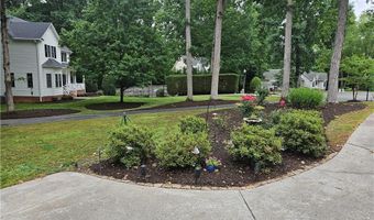 121 Roxbury Ct, Advance, NC 27006