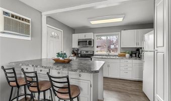 524 Lakeshore Cir, Annandale, MN 55302