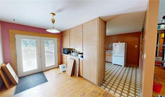 417 Euclid St, Alden, MN 56009