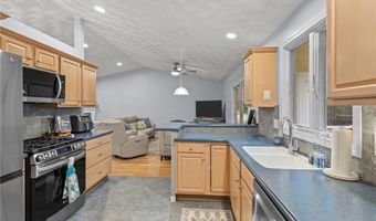 4 Hunters Run, North Providence, RI 02904