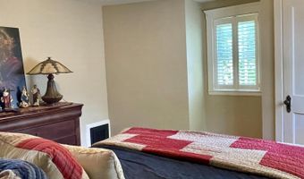 3 Andrews Rd, Bath, ME 04530
