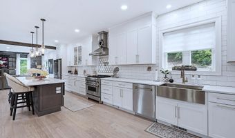 47 Indian Rock Rd, Bedford, NH 03110