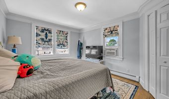 84 Jewett Ave, Bridgeport, CT 06606