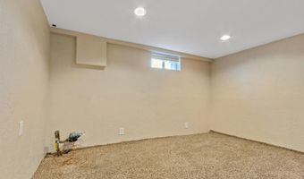 1320 N Penn St, Aberdeen, SD 57401