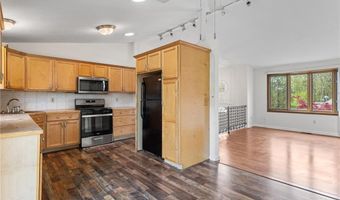 1 Jared Ct, North Providence, RI 02911