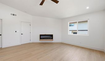 6739 Cantil St, Carlsbad, CA 92009