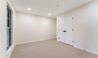 10304 SEA PINES Dr, Bowie, MD 20721