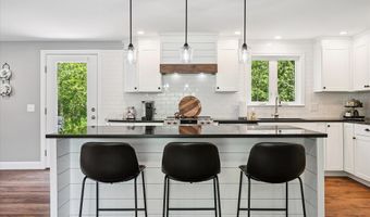 121 Packard Dr, Bangor, ME 04401
