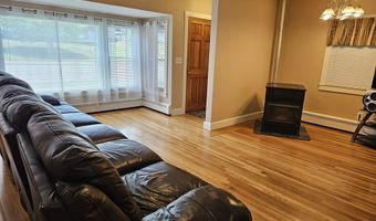 461 River Rd, Lincoln, RI 02865