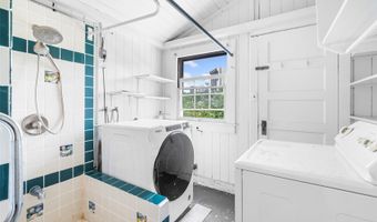 1718 Lewalani Dr, Honolulu, HI 96822