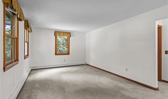 30 Pacheco Dr, North Smithfield, RI 02896