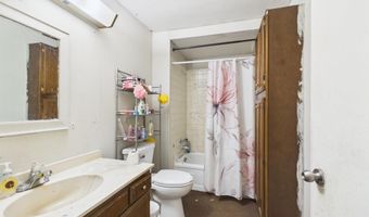 18 S 5Th St, Albia, IA 52531