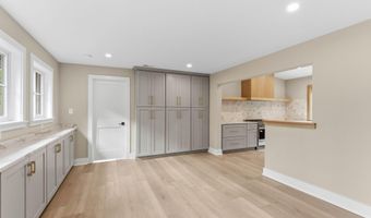 205 E MERCHANT St, Audubon, NJ 08106