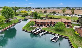 7202 Harbor Dr, Algonac, MI 48001