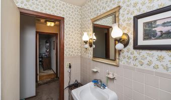 9 Campagna Dr, Albany, NY 12205