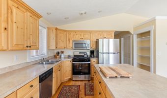 580 E COTTAGE Ln, Alpine, WY 83128