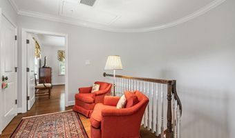 2317 S QUEEN St, Arlington, VA 22202