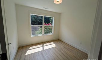 26 Cub Rd, Asheville, NC 28806