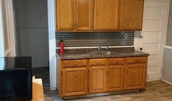 208 Fairview Ave 2, Bridgeport, CT 06606