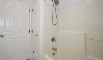 90 Elm St, Allendale, NJ 07401
