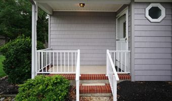 644 Berkeley Ave, Beachwood, NJ 08722