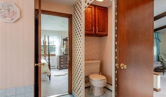 9 Apache Ln, Cumberland, RI 02864
