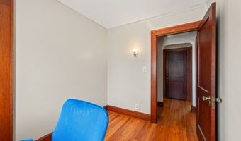 5 Wall St, Cromwell, CT 06416