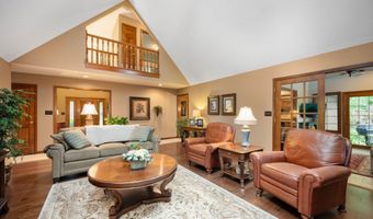 6575 Robin Hood Dr, Indianapolis, IN 46227